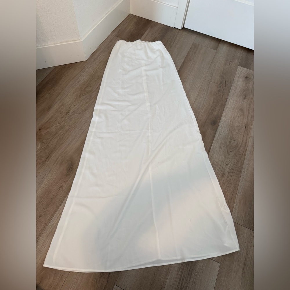 Chic White Maxi Dress